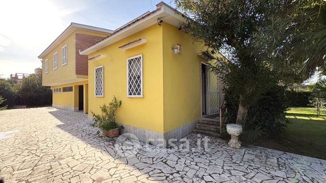 Villa in residenziale in Via Rimini 45