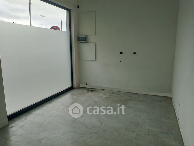 Ufficio in commerciale in 