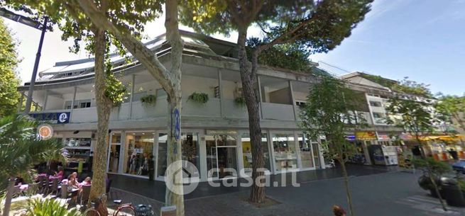 Appartamento in residenziale in Via Tolmezzo 1