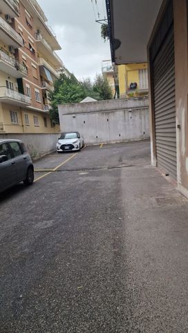 Garage/posto auto in residenziale in Via Alatri 116