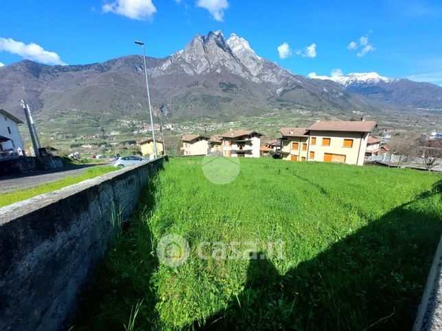 Terreno edificabile in residenziale in Via Giardini