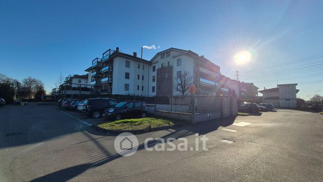 Garage/posto auto in residenziale in Via Statuto 8