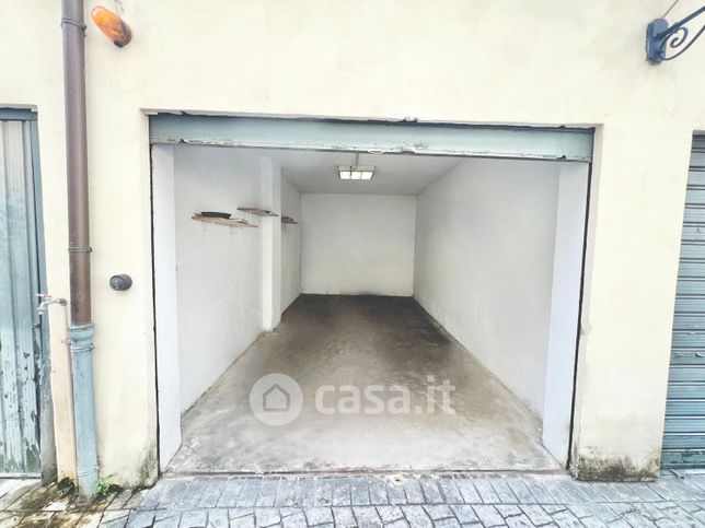 Garage/posto auto in residenziale in Via di San Valentino