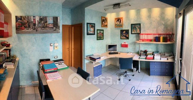 Ufficio in commerciale in Via Onesto Scavino