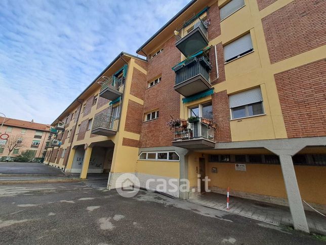 Appartamento in residenziale in Via Amalia Bettini 2