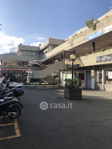 Ufficio in commerciale in Via Pietro l'Eremita 1