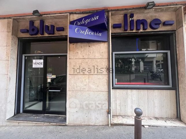 Negozio/locale commerciale in commerciale in Via Giuseppe Mazzini 12