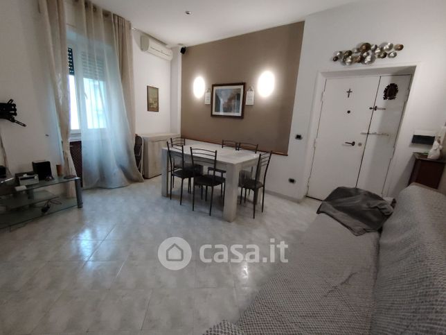 Appartamento in residenziale in Viale Abramo Lincoln 37