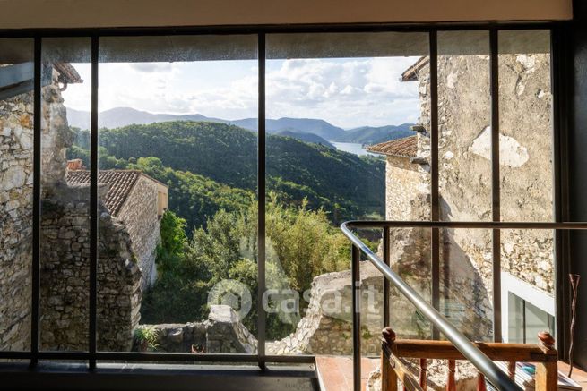 Casa indipendente in residenziale in Via Ciro Menotti