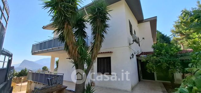 Casa bi/trifamiliare in residenziale in Via Passo D'Acqua