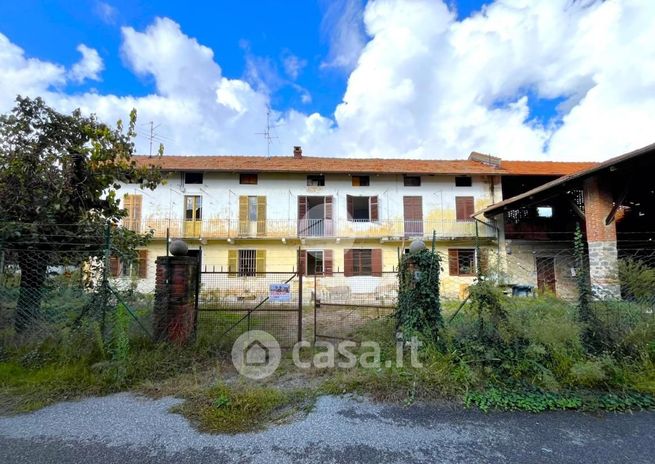 Casa indipendente in residenziale in Via Destefanis 27