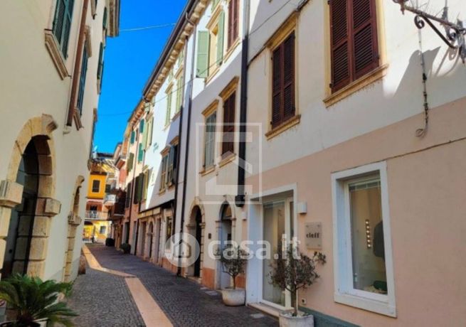 Appartamento in residenziale in Via Castelletto 2