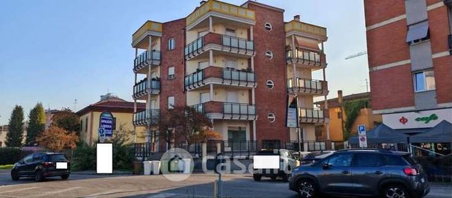 Appartamento in residenziale in Via Giacomo Leopardi 1
