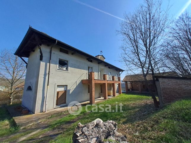 Villa in residenziale in Regione Secco