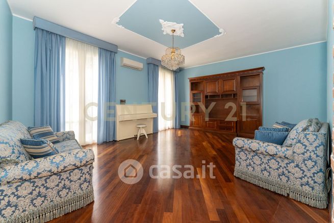 Appartamento in residenziale in Via Epicarmo 344