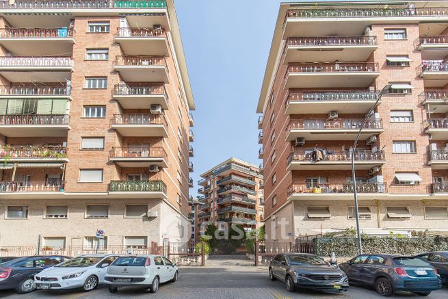 Appartamento in residenziale in Via Eugenio Checchi 60