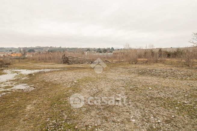 Terreno edificabile in residenziale in Via Chico Mendez