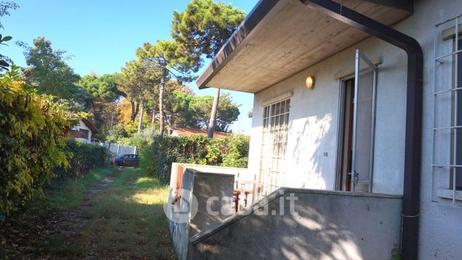 Casa bi/trifamiliare in residenziale in Viale San Salvador 8