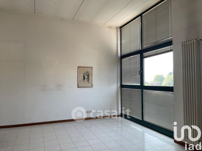 Ufficio in commerciale in Via Marosticana