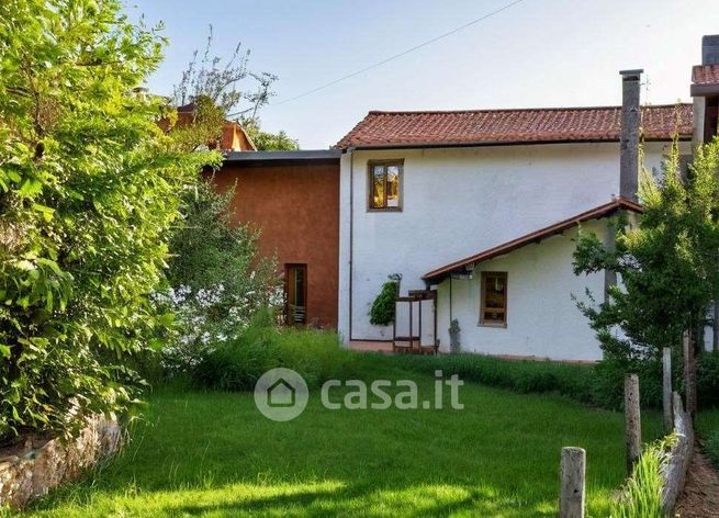 Casa bi/trifamiliare in residenziale in Via Argine Destro Piave