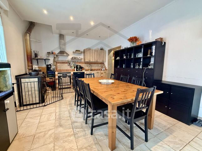 Casa bi/trifamiliare in residenziale in Via Configliachi