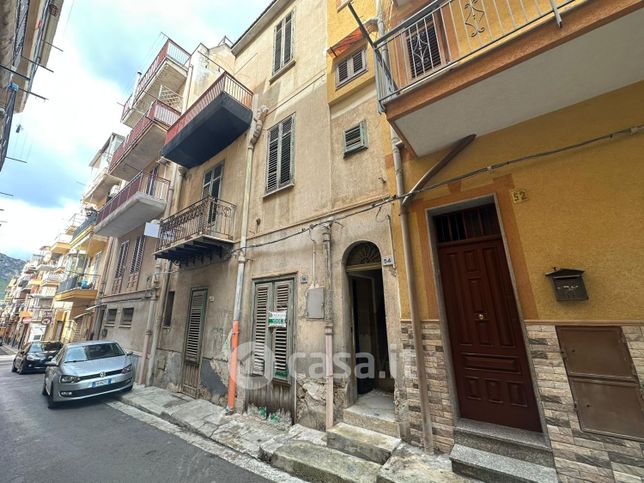 Casa indipendente in residenziale in Via D. lo Monaco 54