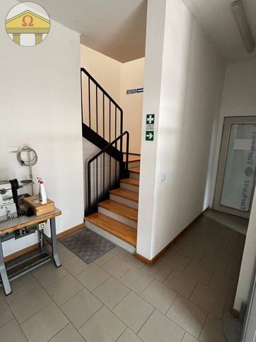 Ufficio in commerciale in