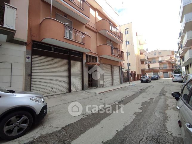 Appartamento in residenziale in Via Riccardo Cotugno 18