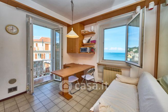 Appartamento in residenziale in Via Cassisi 3