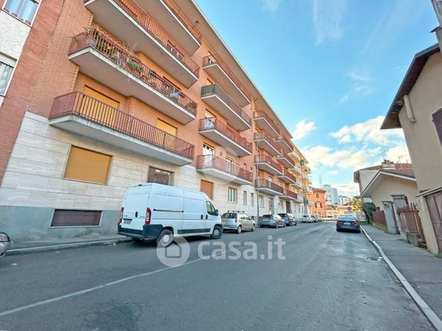 Appartamento in residenziale in Via Demo 8