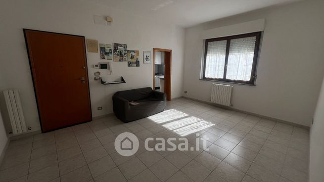 Appartamento in residenziale in Via Adige 6