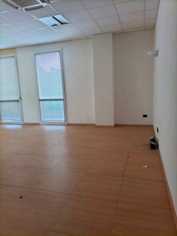 Ufficio in commerciale in Via Aldo Moro