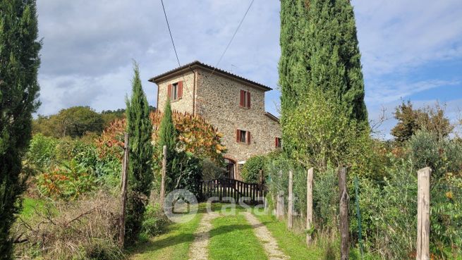 Rustico/casale in residenziale in Via di Pieve a Socana 1