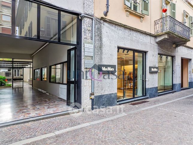 Ufficio in commerciale in Via Camillo Benso Conte di Cavour