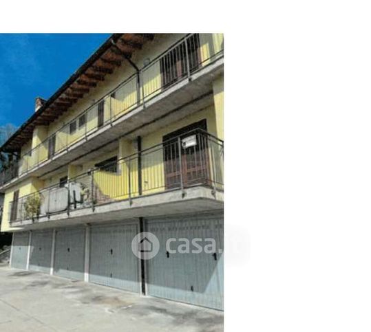 Appartamento in residenziale in Via Fratelli Gamba 12