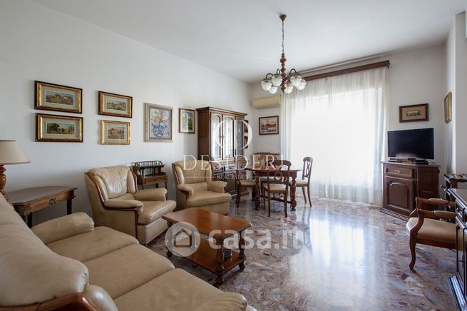 Appartamento in residenziale in Viale Giulio Cesare 13