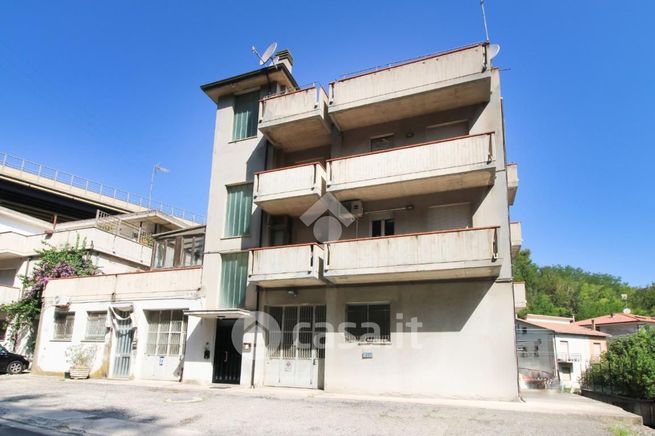 Appartamento in residenziale in Via Vittorio Alfieri 108