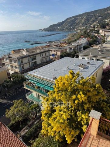 Appartamento in residenziale in Via E. Renacci