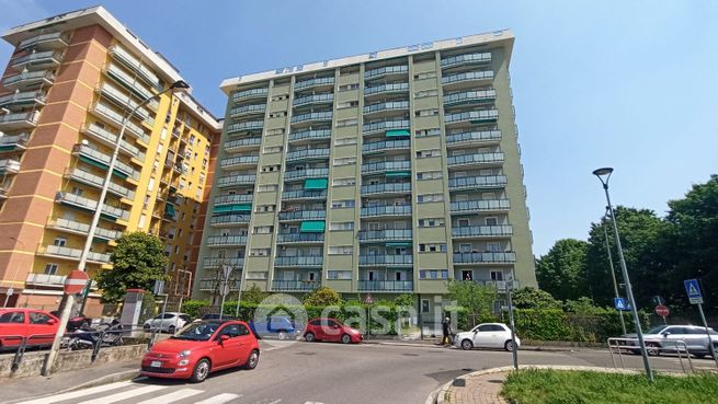 Box/posto auto in residenziale in Via Monte Sabotino 1