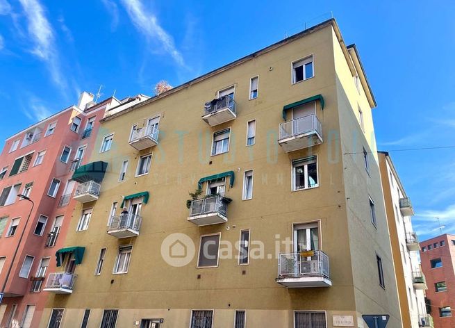 Appartamento in residenziale in Via Sebino 7