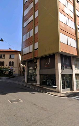 Ufficio in commerciale in Largo IV Novembre
