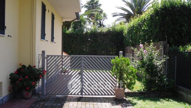 Villa in residenziale in Via Pietrasanta
