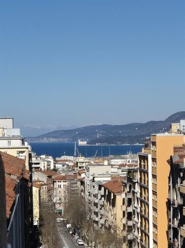 Appartamento in residenziale in Viale Gabriele D'Annunzio 77