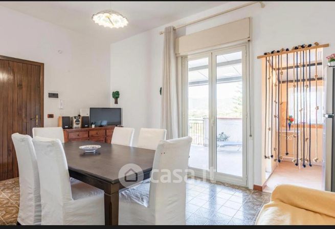 Appartamento in residenziale in Via Nixa 6