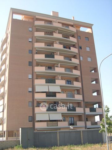 Box/posto auto in residenziale in Via Giuseppe Saragat 14