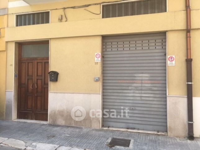 Box/posto auto in residenziale in Via Taranto