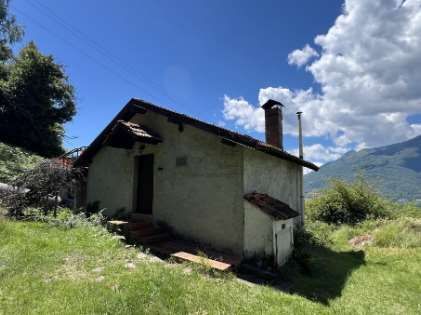 Rustico/casale in residenziale in Via Martiri della Liberazione