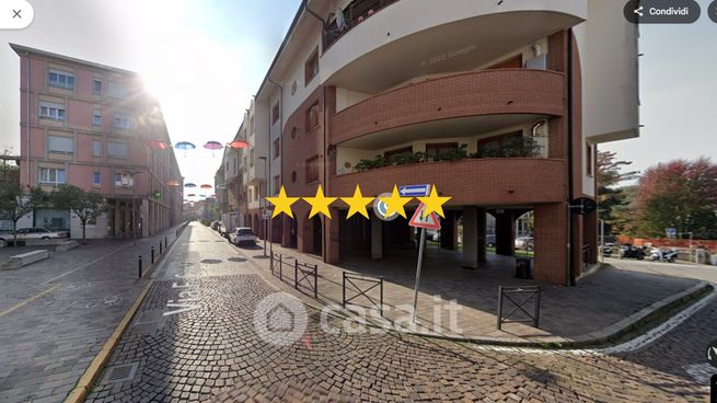 Appartamento in residenziale in Piazza Manfredo Camperio