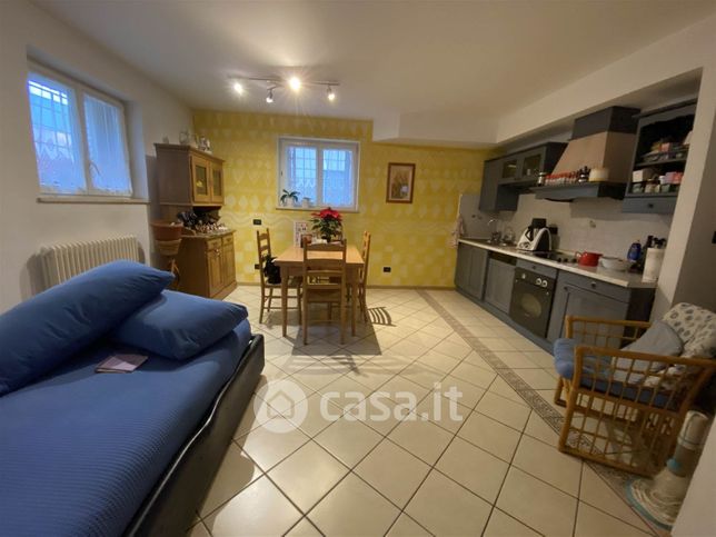 Appartamento in residenziale in Via Luigi Cadorna 12