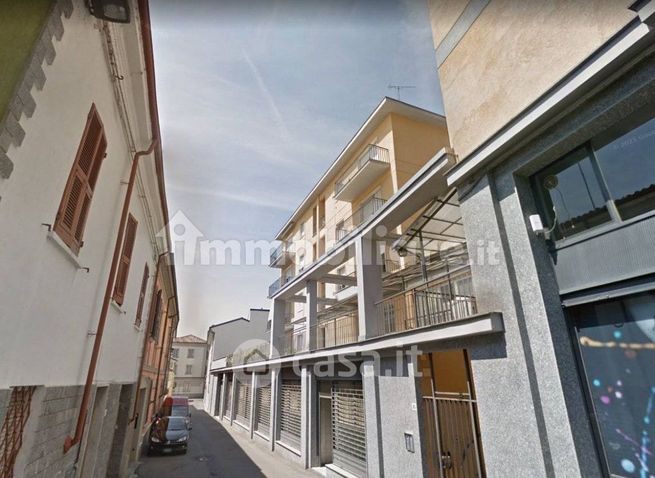 Box/posto auto in residenziale in Via XX Settembre